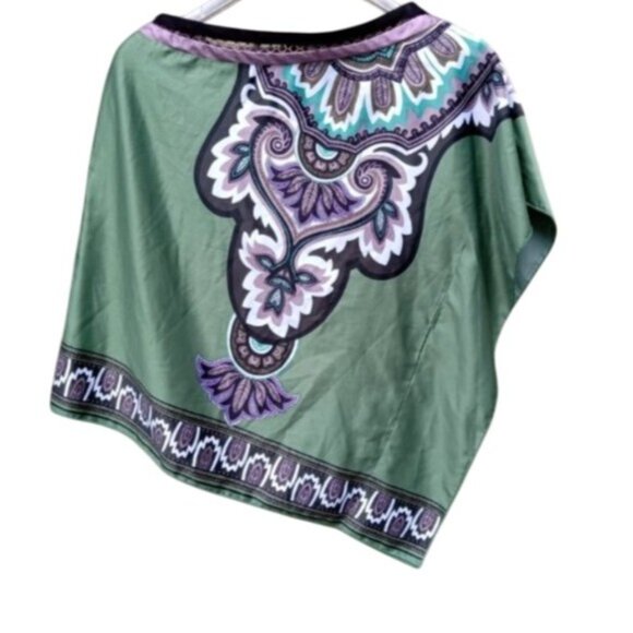XOXO One-Shoulder Top With Chain Detail In Green & Purple - Picture 3 of 8